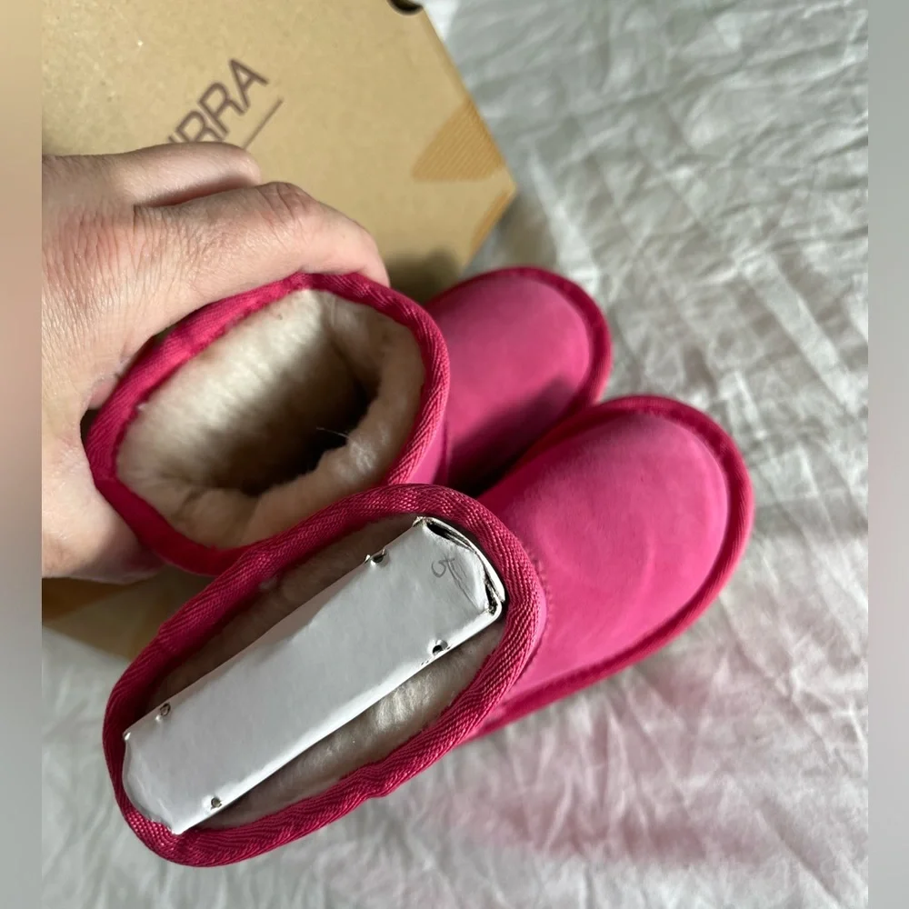 New Toddler size 5 Koolabura by‎ Ugg pink suede boots with fur lining